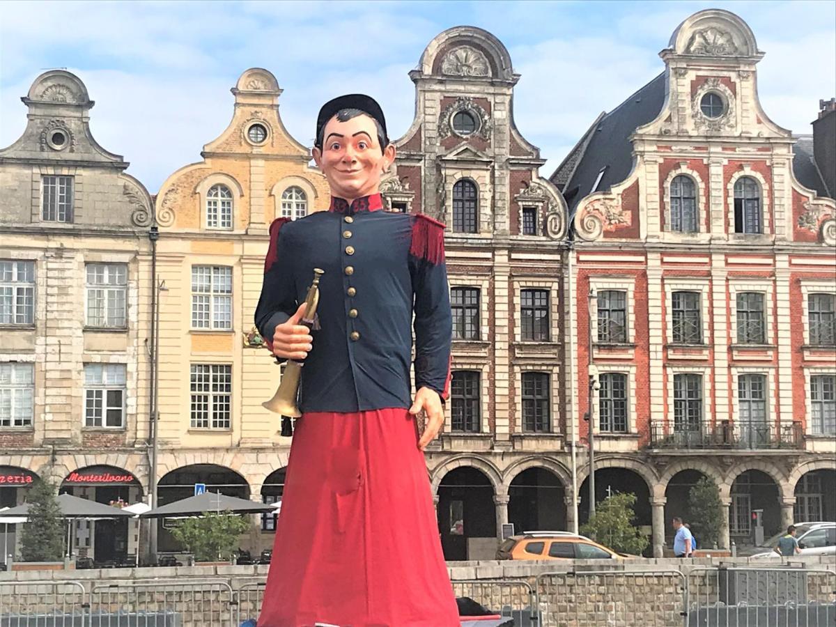 Les Coquelicots Grand Place Arras Exterior foto